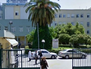 Υπέκυψε στα τραύματα της η νοσοκόμα που πήδηξε από το παράθυρο για να μη συλληφθεί